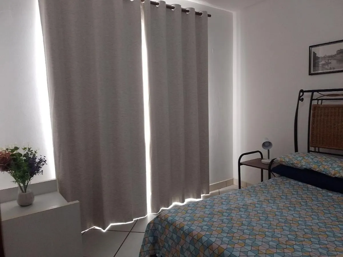 CONFORT- PRÁTICO e DOBLE ROOM, com AR e PRÓXIMO DE DUNAS, FORTE E A UM PASSO DE ARRAIAL DO CABO 8 km Cabo Frio 0*,